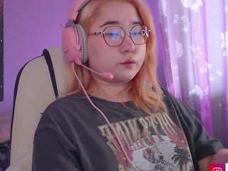 your-peach-girl from camsoda