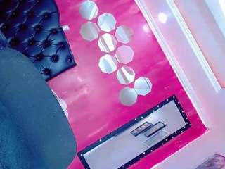 shanellgirl Live Webcam on CamSoda