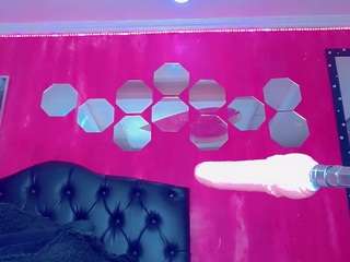 shanellgirl Live Webcam on CamSoda