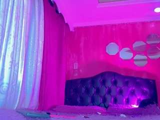 shanellgirl's CamSoda show and profile