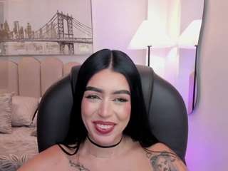zoee-jackson Live Webcam on CamSoda