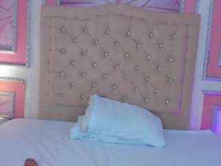 bonnie-milf Strip live webcam