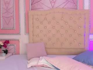 bonnie-milf's live room