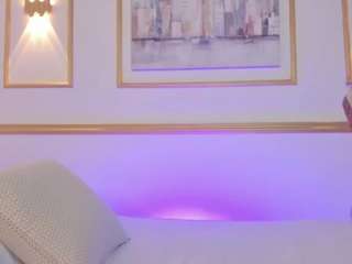 nathaly-22's CamSoda show and profile