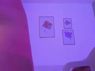 aliarodriguez's Live Sex Cam Show
