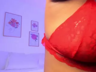 aliarodriguez's Live Sex Cam Show