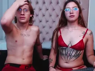 Emily-N-Johan's Live Sex Cam Show