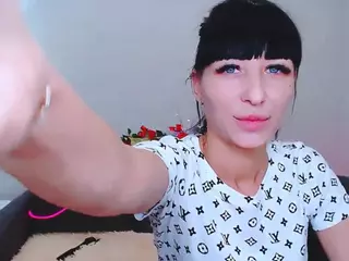 Marienna-Blue's Live Sex Cam Show