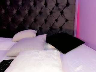 cute-enderlyn21 webcam model