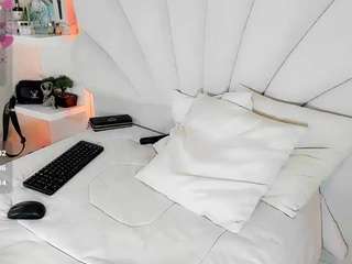 Cute-enderlyn21 live cam preview
