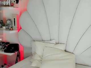 Cute-enderlyn21 live cam preview