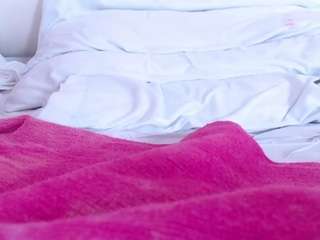nextdoor-fantassy Live Webcam on CamSoda