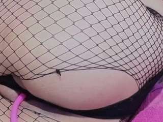 nextdoor-fantassy's CamSoda show and profile