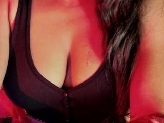 Young Bitchdivya - stunning, horny and ready to pleasure bitchdivya from CamSoda