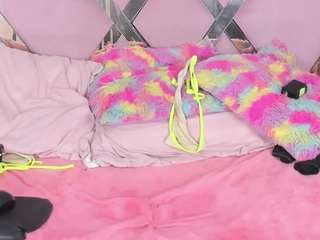 freyaht's CamSoda show and profile