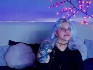 joannlowe webcam