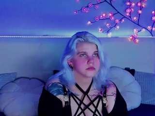 joannlowe webcam