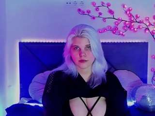 joannlowe live cam profile