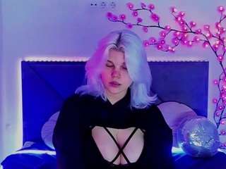 le modèle joannlowe est en webcam porno dans un show sur le site camsoda, il possède les tags suivants: anal,shaved pussy,lush,naked,natural,nature,nipple piercings,no smoking,normal,orgasm,sexy,spank,anal toys,spanking,strip,striptease,tattoos,teen-18,toys,voyeur