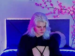 joannlowe Live Webcam on CamSoda