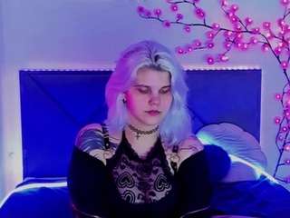 le modèle joannlowe est en webcam porno dans un show sur le site camsoda, il possède les tags suivants: anal,shaved pussy,lush,naked,natural,nature,nipple piercings,no smoking,normal,orgasm,sexy,spank,anal toys,spanking,strip,striptease,tattoos,teen-18,toys,voyeur