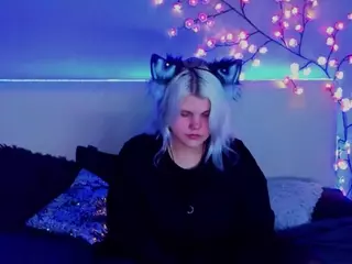 JoannLowe's Live Sex Cam Show