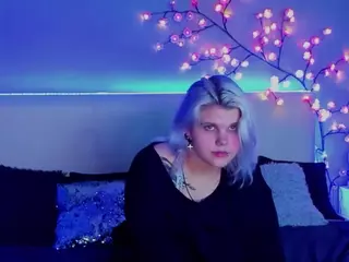 JoannLowe's Live Sex Cam Show