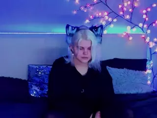 JoannLowe's Live Sex Cam Show