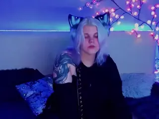 JoannLowe's Live Sex Cam Show