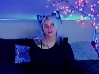 JoannLowe's Live Sex Cam Show