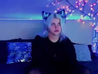 JoannLowe's Live Sex Cam Show