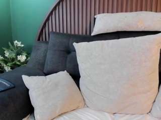 shannel-queen Live Webcam on CamSoda