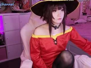 yourcutewaifu live webcam show
