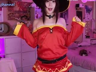 yourcutewaifu live webcam show