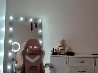 LikaRossee's Live Sex Cam Show