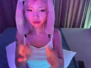 QuinnyEstel's Live Sex Cam Show