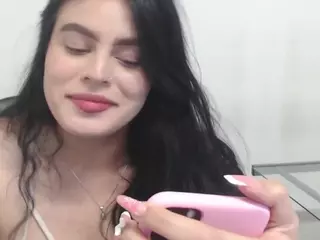 Ari-cohaachela's Live Sex Cam Show
