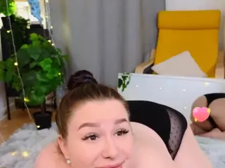 LunnaGrante's Live Sex Cam Show