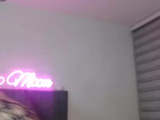 paolita-moon's Live Sex Cam Show