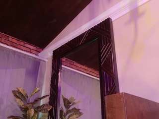  seleneeevanss chat room