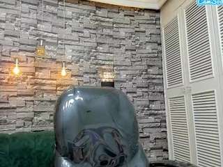 stud-foxx's CamSoda show and profile