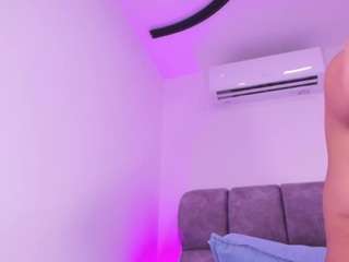 valery-ss live webcam show