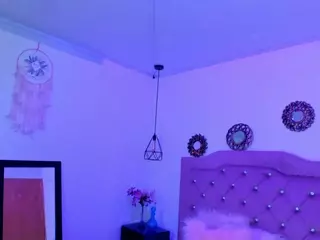 Mily-ds's Live Sex Cam Show