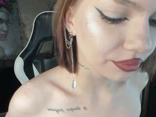 Findmycams camsoda viky-leee