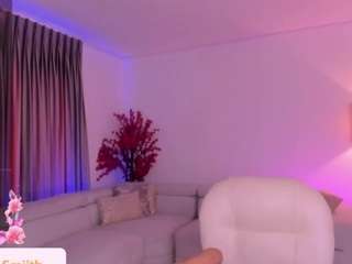  anniiee-smith chat room