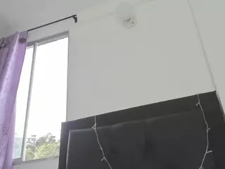 Dulce's Live Sex Cam Show