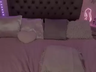 xlau123x's Live Sex Cam Show