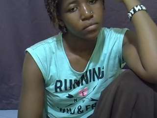 Afri-queen's cam show statistics and live stream