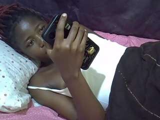 AFRI-QUEEN live cam preview