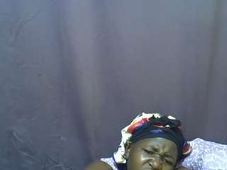 AFRI-QUEEN live cam preview